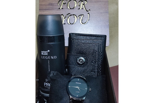 قیمت خرید کادو مردانه تم مشکی ساعت رادو