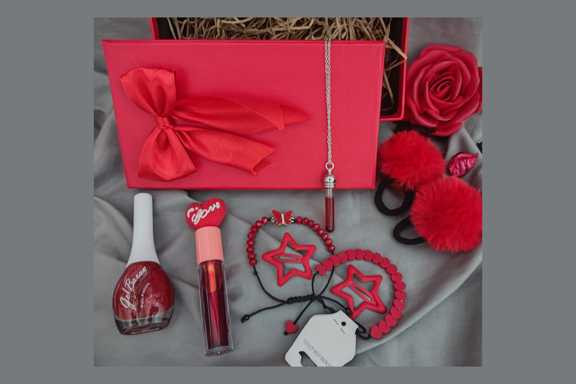 کادو یلدایی هدیه تولد دخترانه