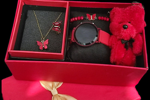 باکس کادو ولنتاین یلدا کادو دخترانه