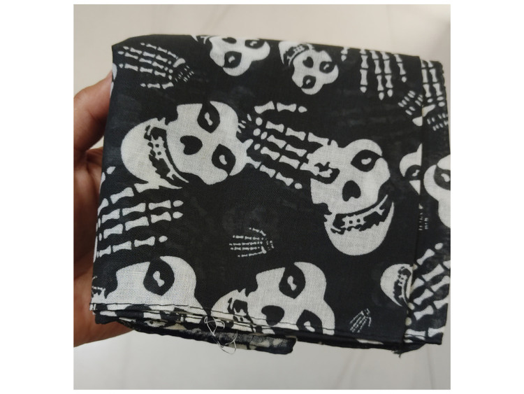 دستمال سر طرح جمجمه