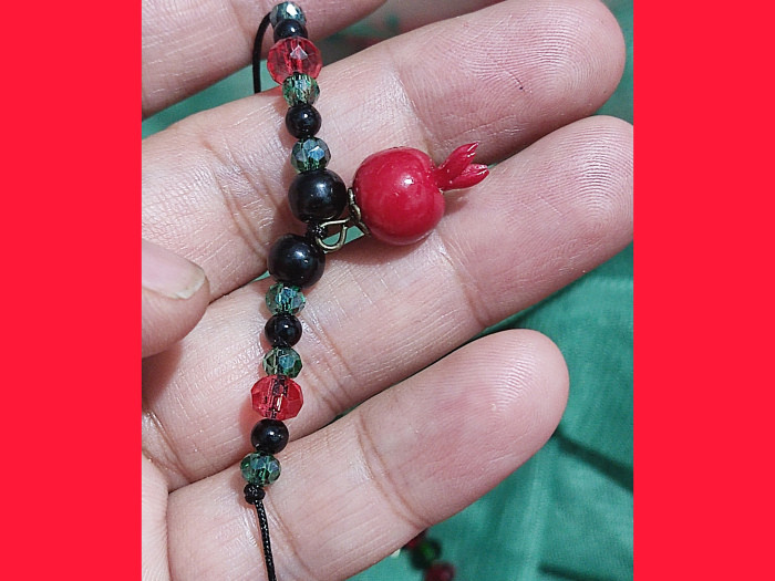 دستبند شیک یلدایی