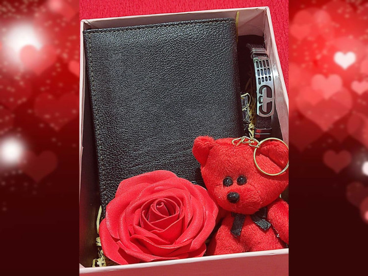 هدیه قرمز پسرانه