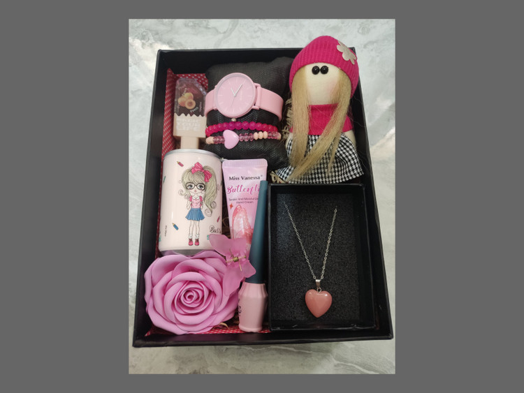 خرید آنلاین کادو روز دختر