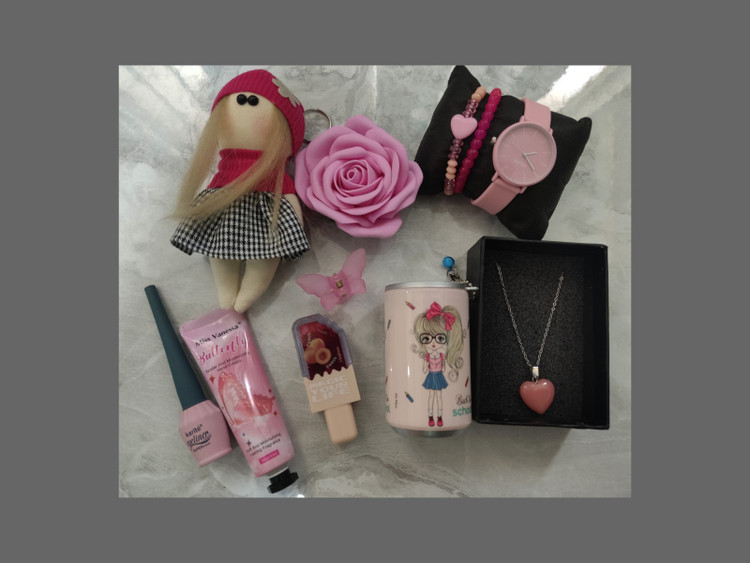 قیمت پک لوازم آرایشی دخترونه