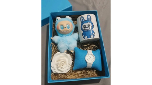 هدیه با تم لبوبو کادو تولد